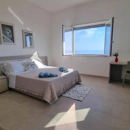 Casamarecetraro *
