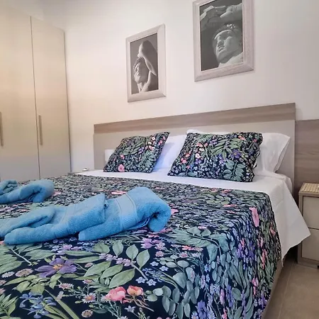 Casamarecetraro *
